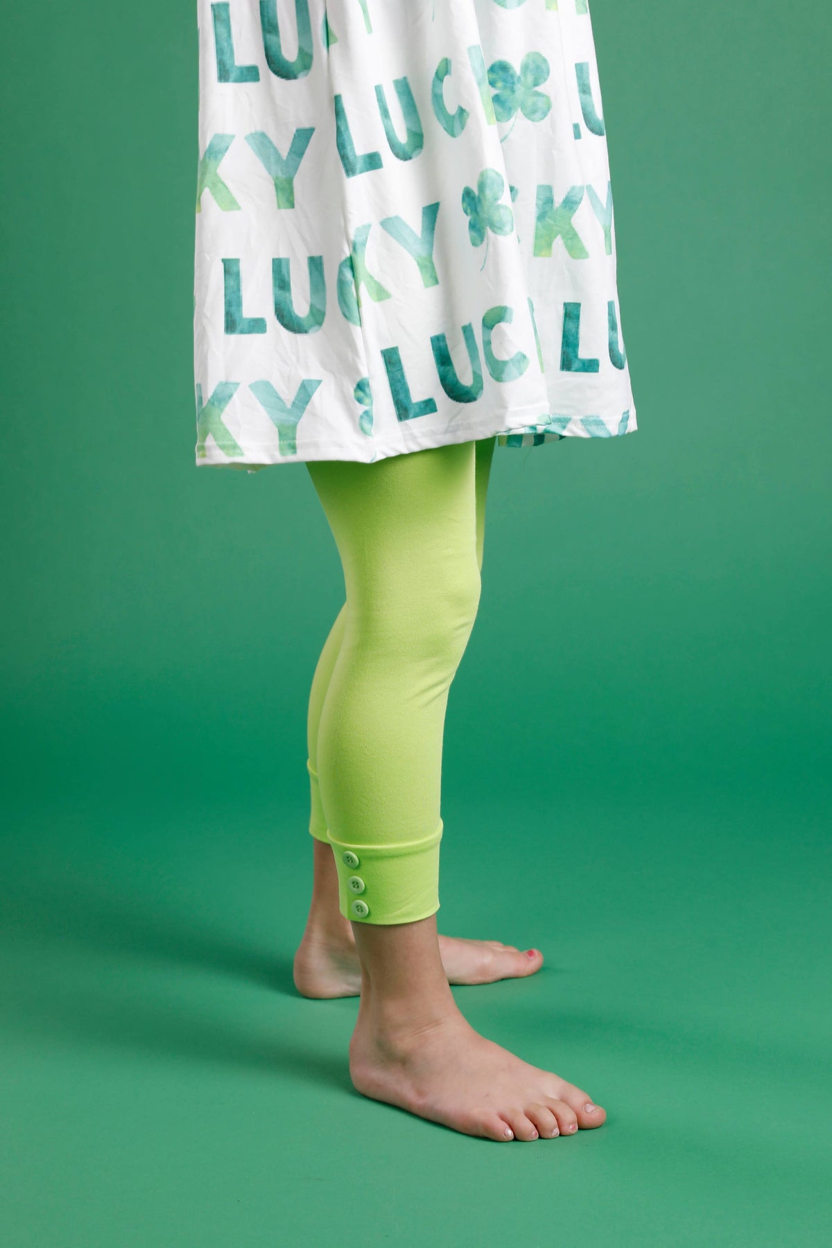 Capri Sutton Button Leggings - Lime