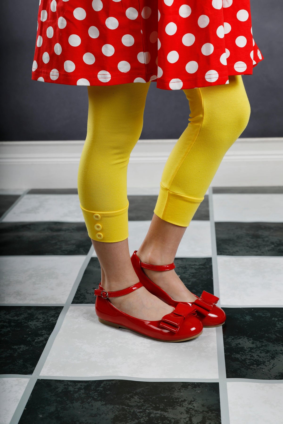 Capri Sutton Button Leggings - Daisey