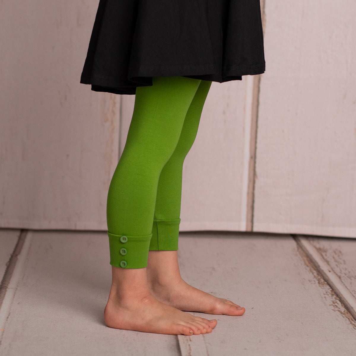 Capri Sutton Button Leggings - Seaweed