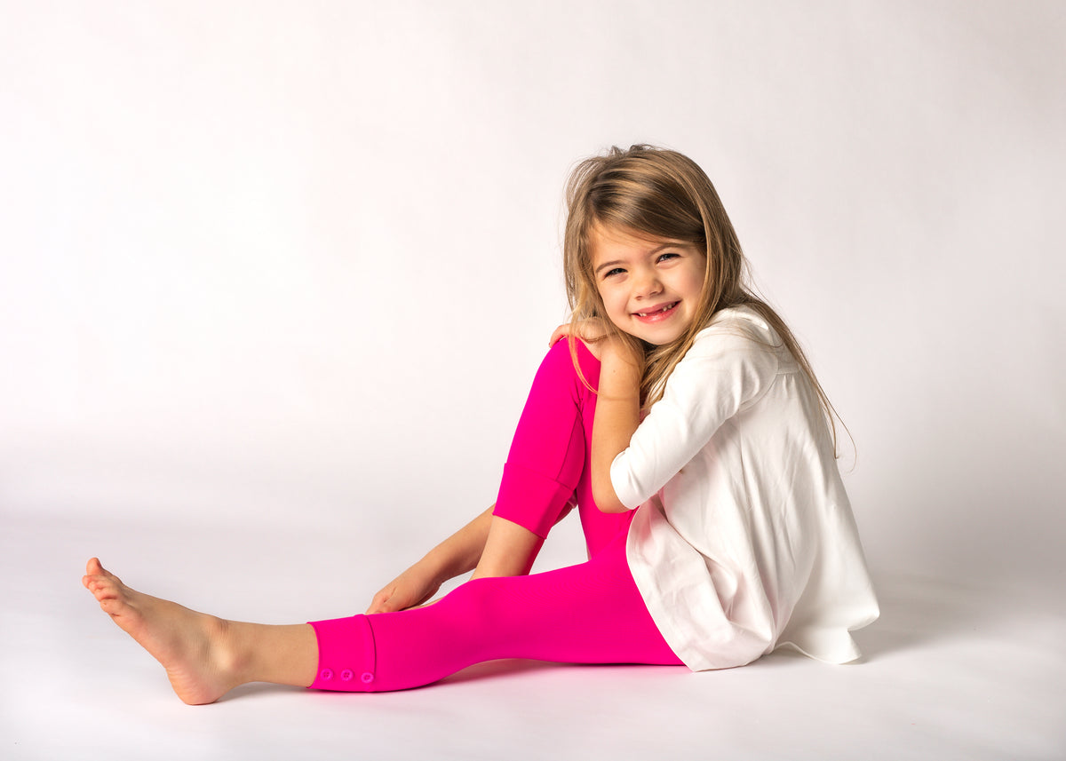 Capri Sutton Button Leggings - Hot Pink