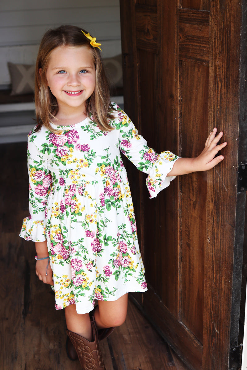 Bargain Boutique Style 4 Pearls and Piggytails